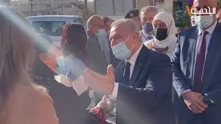 رئيس الحكومة محمد اشتية يزور مركز الاقتراع للانتخابات المحلية 2021 في قرية جفنا