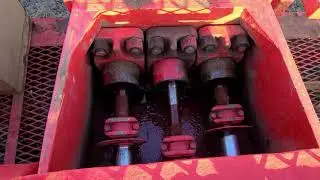 TAG# 1137 NATIONAL OILWELL JWS-340 TRIPLEX PUMP POWER BY DETROIT 8V92N!