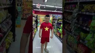 The LEFT or RIGHT challenge, are you lucky? #funny #challenge #leftorright #supermarket #comedy
