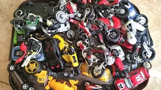 Box Full Of Diecast Cars 1/32 And Motorcycles 1/12 1/18 Welly, Kinsmart, Maisto,  Newray, Bburago
