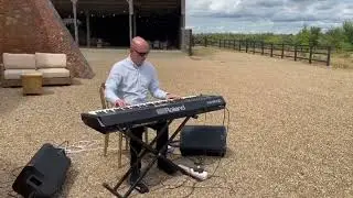 MATT - Suffolk based cocktail pianist available for weddings and parties. (Live Footage)