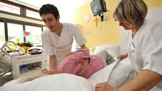 Pflege-Report: Die Hilflosigkeit der Pflegekräfte | Panorama 3 | NDR