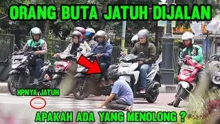 REAKSI masyarakat melihat orang buta jatuh di lampu merah - Sosial Eksperimen