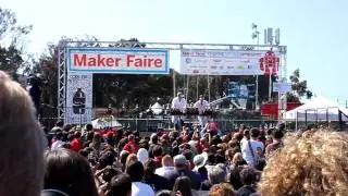 The Mentos and Coke Guys at Maker Faire 2011.mp4