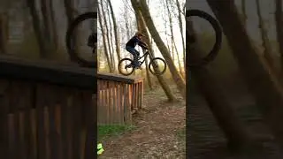 Rip my hands🧑&zwj;🦱 #drop #urban #freeride