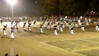 showbandjongaxel kijkt op taptoe axel naar K&G