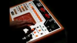 Roland D2 GrooveBox Demo 