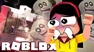 I Had to Stay a Night at a Haunted Mansion - Roblox Roleplay - DOLLASTIC PLAYS!