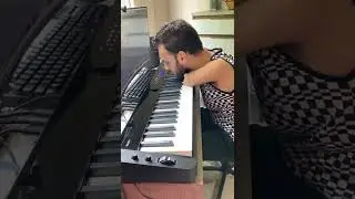 Amazing Pianist Plays Piano Without Hands🎹