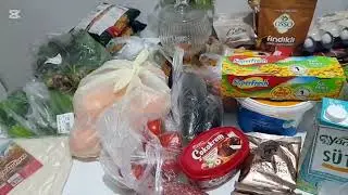 Tekiyim gezdim çocuklarla dışarı  çıktık  dönüşte alışveriş  ve yemek