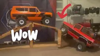Traxxas trx4 v redcat gen8 v2 crawl and flex test who will win #redcat #traxxas #trx4