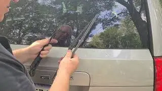 Changing the Rear Wiper Blade Town and Country or Grand Caravan