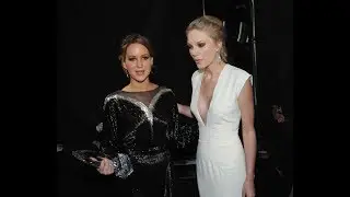 Jennifer Lawrence And Taylor Swift At Golden Globes