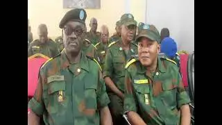 Remis&eacute; entre le commandant deuxi&egrave;me zone de d&eacute;fense &agrave; LUBUMBASHI