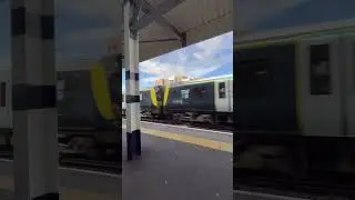 South Western Railway Class 450 passing through New Malden Station #shorts