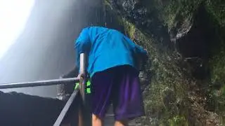 Ba&ntilde;os, Ecuador, - The Mobile Hot Spot