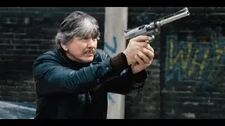 &Omicron; &Alpha;&Rho;&Chi;&Iota;&Epsilon;&Kappa;&Tau;&Epsilon;&Lambda;&Epsilon;&Sigma;&Tau;&Eta;&Sigma; (1979) &Pi;&epsilon;&rho;&iota;&pi;έ&tau;&epsilon;&iota;&alpha; &Tau;&sigma;ά&rho;&lambda;&sigmaf; &Mu;&pi;&rho;ό&nu;&sigma;&omicron;&nu;, &Tau;&zeta;&iota;&lambda; Ά&iota;&rho;&lambda;&alpha;&nu;&tau;, &Epsilon;&Lambda;&Lambda;&Eta;&Nu;&Iota;&Kappa;&Omicron;&Iota; &Upsilon;&Pi;&Omicron;&Tau;&Iota;&Tau;&Lambda;&Omicron;&Iota;, Eng Subs