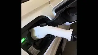 Please activate drive system error on Audi Q4 etron, your 12V battery needs to be replaced. 