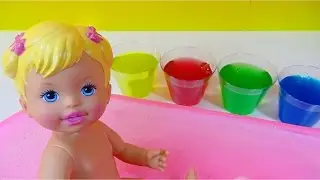 Learn Colors Little Mommy Bath Time w/ Slime Clay How to Bathe a Doll Pretend Play Education Video