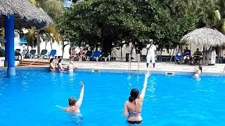 Swim-Up Bar Trivia Contest at Palma Real 2015