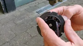 Montering af wire tråd på græstrimmer Echo SRM-222ES