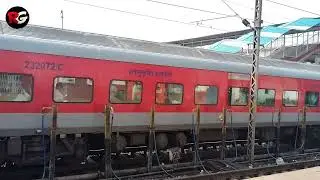 Announcement of Balurghat - Bathinda Farakka Express at Mughalsarai DDU Junction