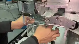 semi auto folded flag labeler machine for screw, cable, wire