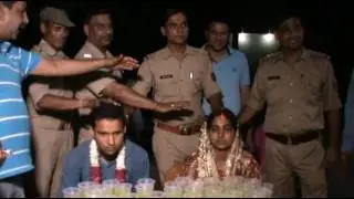Lovers married in Shamli police station Video3