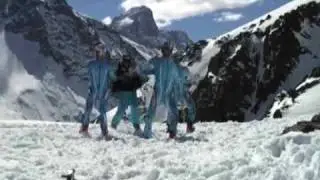 The Norwegian alpine ski team dancing