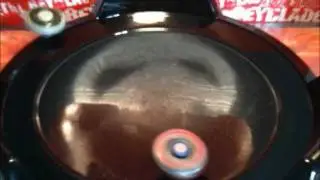 Beyblade Battle L-Drago Destroy F:S VS Fang Leone 130W&sup2;D