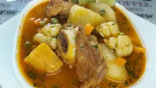 Sopa de Hueso de Chancho con verduras