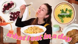 what I *actually* eat in a day | in my forest cabin 🌸🌞🌲