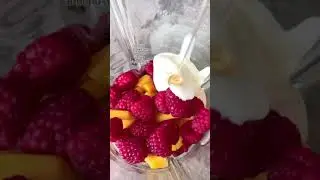 Mango Raspberry Smoothie #shorts
