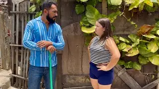 Raquel foi na casa de Seu Chico e veja no que deu