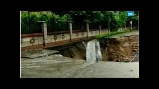 Traffic Jams As Rain Pounds Delhi, Suburbs, Road Caves In