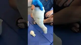 Want to make the perfect cast for your dog&rsquo;s knee brace? Watch this 45-second guide!