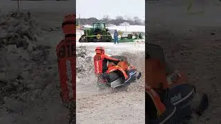 Moto Ski Snowmobile Racing   Dominating
