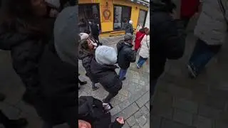 wallet gets stolen in Bratislava, Michal Brana Slovakia by 3 women