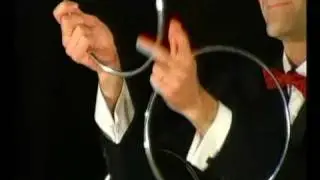 Javier Muro. Magia con aros chinos.