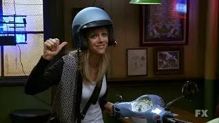 It's Always Sunny in Philadelphia - Sweet Dee beat the system