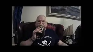 Munton's Hand Crafted Old Conkerwood Black Ale, with bonus Guinness Extra Stout comparison.