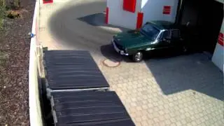 Oldtimer rollt gegen die Wand - Waschstra&szlig;en Pannen - Car Wash Fail - Waschstra&szlig;e RAUS - Wand REIN