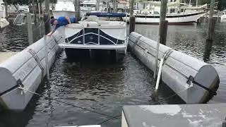Demonstration of Sunstream FL10014 Boat Lift with Tritoon Kit