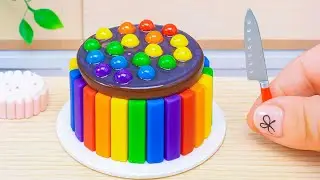 How to Make a Miniature Cake with Chocolate KITKAT | Mini Rainbow Candy Cake