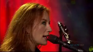Tori Amos - Bliss at PBS Soundstage  - Live in Chicago 2003  -  4K 60fps - Upscale
