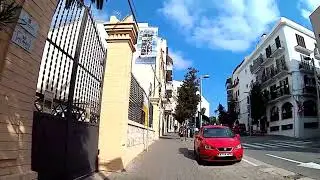 Descubriendo Sitges: paseo por el mar + exposicion de ilustraciones fanstasticas