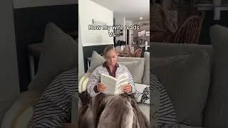 How do they read so fast! 🤣#funny #marriage #funnycouple #couplecomedy #marriedlife