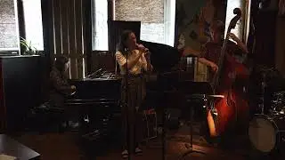 Be Cool - C&eacute;line Iris Trio