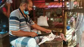 Goat Slaughter Amazing Skills / Mutton Cutting Skills by Expert Butcher | Goat Cutting | Foodie Man