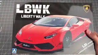 LBWK Hurac&aacute;n and Mine's R34 GT-R from Aoshima | New Model Kits